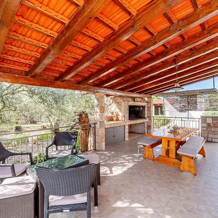 Villa Ivan With Heated Pool By Guide Blato (Korcula)