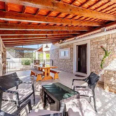 Ivan With Heated Pool By Guide Villa Blato (Korcula)